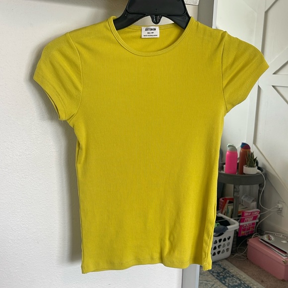 Yellow fitted t shirt - Picture 1 of 2